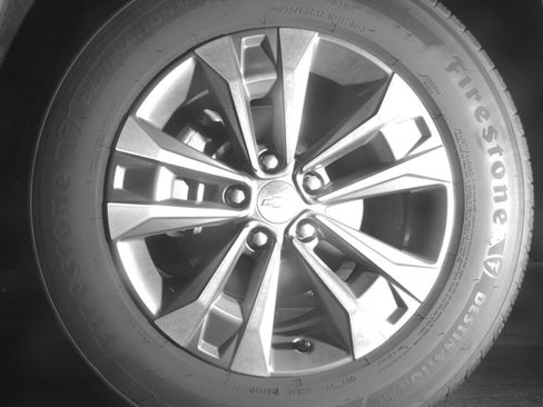 Used 2025 Chevrolet Equinox LT FWD image 15