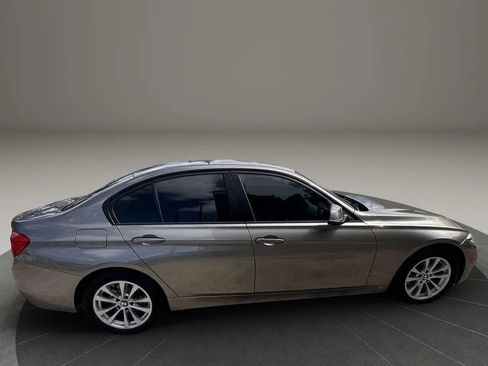 Used 2017 BMW 320i Sedan RWD image 6