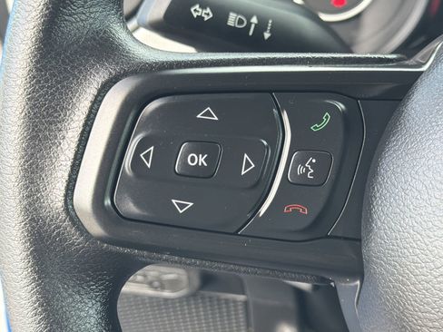 Used 2025 Jeep Wrangler Unlimited Sport AWD/4WD image 13