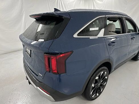 New 2026 Kia Sorento EX AWD/4WD image 3