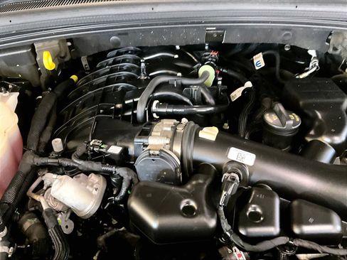 Used 2022 Jeep Grand Cherokee L Limited w/ Luxury Tech Group II image 36