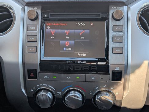 Used 2017 BMW 530i xDrive image 17