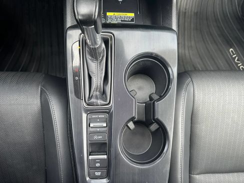 Used 2023 Honda Civic Touring image 6