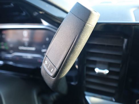 Certified 2024 GMC Sierra 1500 SLT image 18