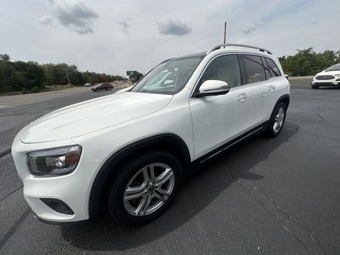 Used 2020 Mercedes-Benz GLB 250 4MATIC image 2