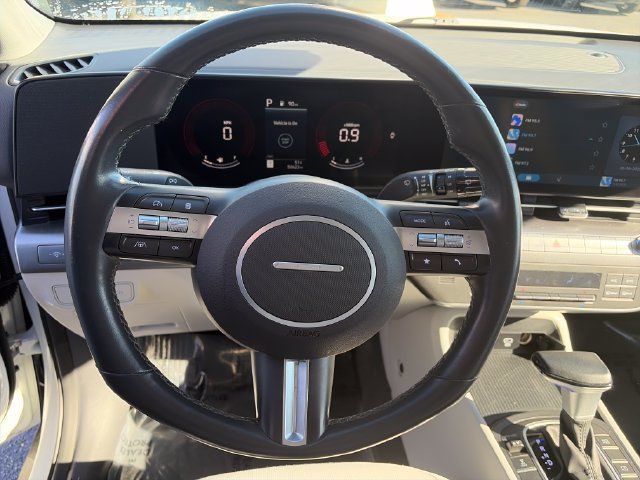 Used 2025 Hyundai Kona SEL AWD/4WD image 24