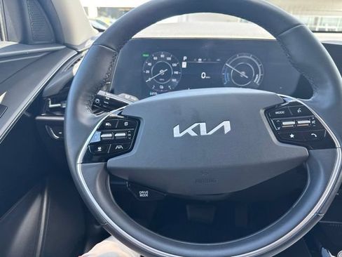 Certified 2023 Kia Niro Wind w/ Wind Preserve Package FWD image 20