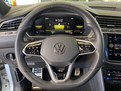 Used 2023 Volkswagen Tiguan SE R-Line FWD image 51