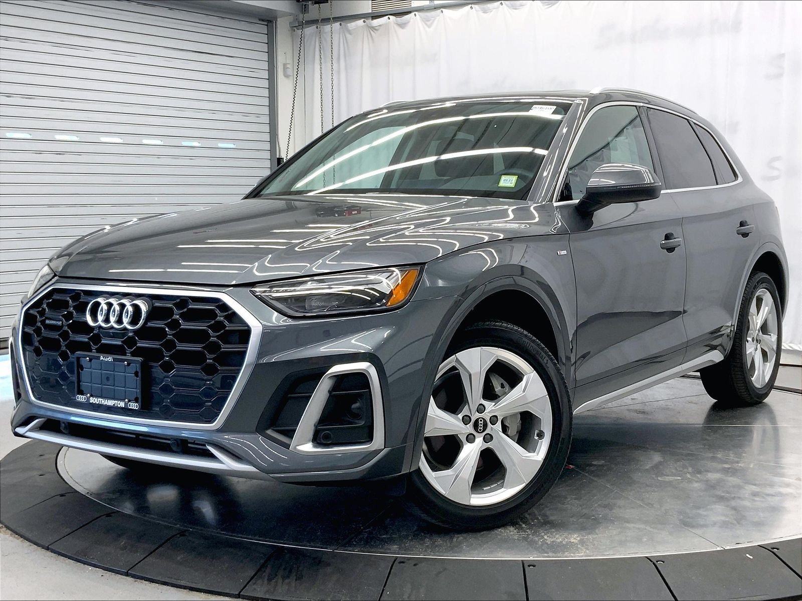 Certified 2023 Audi Q5 2.0T Premium Plus w/ Premium Plus Package AWD/4WD image 11
