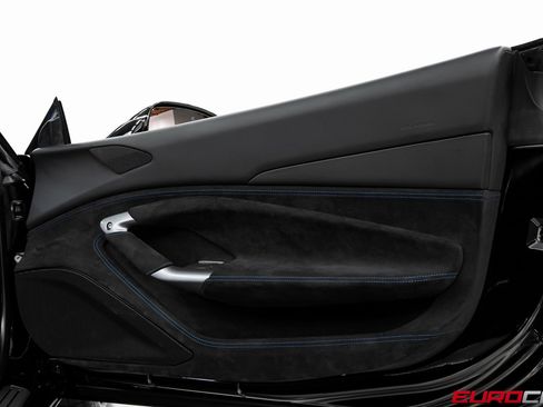 Used 2022 Ferrari F8 Tributo image 29