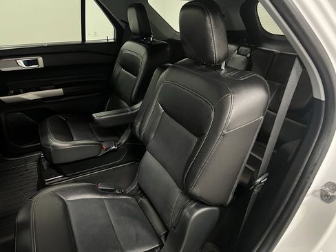 Used 2022 Ford Explorer Limited image 52