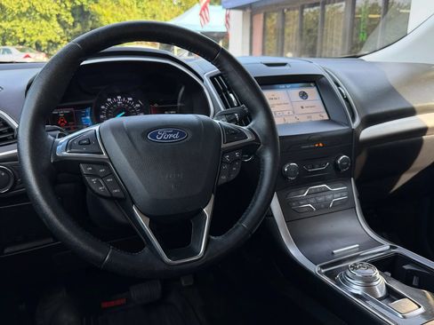 Used 2019 Ford Edge SEL w/ Equipment Group 201A AWD/4WD image 45