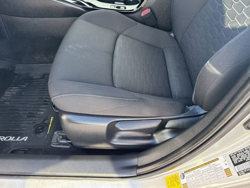 Used 2023 Toyota Corolla SE image 18