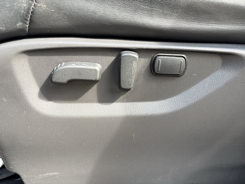 Used 2021 Nissan Armada SV RWD image 10