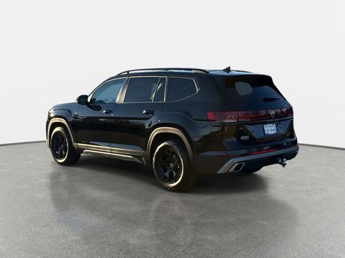New 2026 Volkswagen Atlas Peak Edition image 7