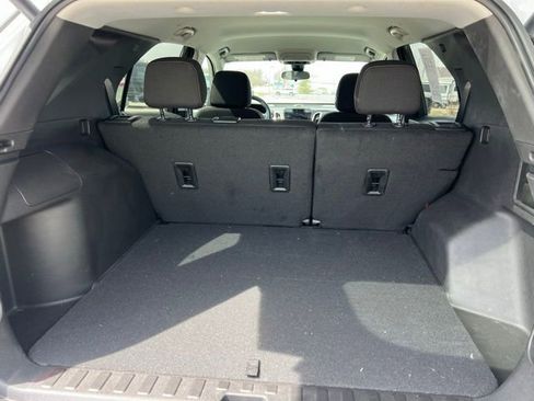 Used 2024 Chevrolet Equinox LT image 11