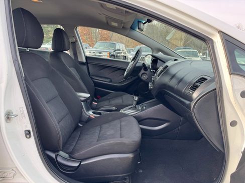 Used 2016 Kia Forte LX image 18