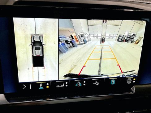 Used 2024 Chevrolet Silverado 2500 High Country w/ High Country Premium Package image 23