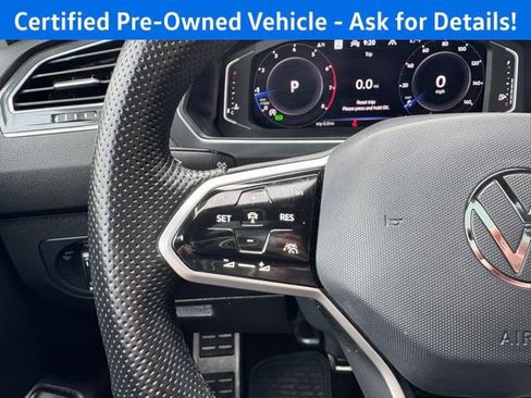 Certified 2023 Volkswagen Tiguan SEL R-Line image 22