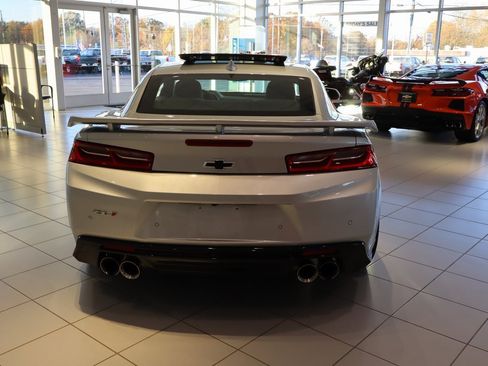 Used 2018 Chevrolet Camaro ZL1 image 26