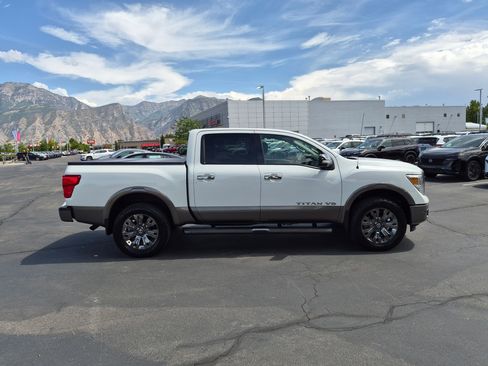Used 2018 Nissan Titan Platinum Reserve w/ Platinum Utility Package AWD/4WD image 2
