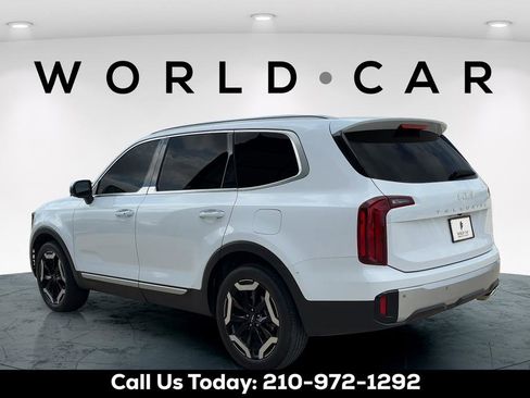 Used 2024 Kia Telluride S w/ S Sunroof Package FWD image 4