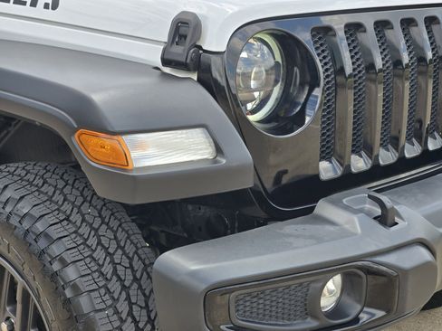 Used 2023 Jeep Wrangler Unlimited Sport AWD/4WD image 9