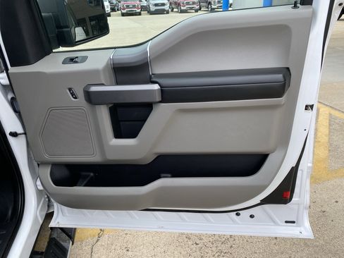 Used 2019 Ford F150 XLT w/ Equipment Group 302A Luxury image 11