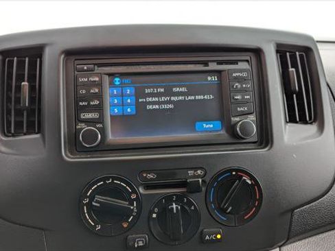 Used 2015 Nissan NV200 SV w/ Technology Package image 21