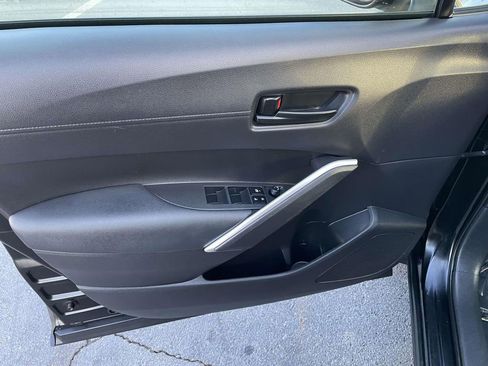 Used 2024 Toyota Corolla Cross LE image 26