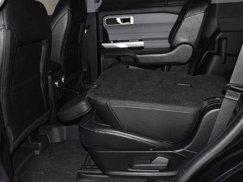 Used 2022 Ford Explorer XLT w/ Equipment Group 202A image 32