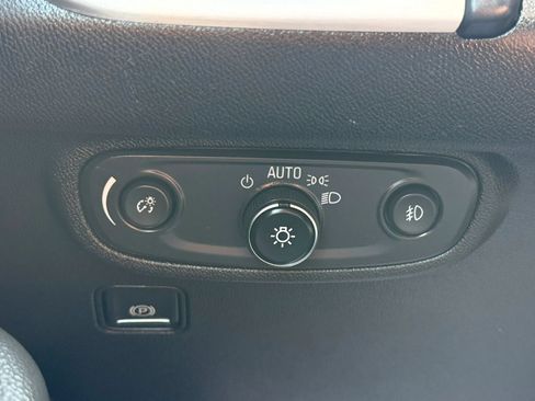 Used 2020 GMC Terrain SLT AWD/4WD image 39