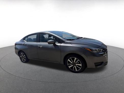 Used 2025 Nissan Versa SV FWD image 2