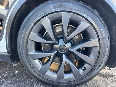 Used 2023 Tesla Model X AWD/4WD image 40
