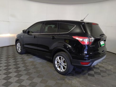 Used 2017 Ford Escape SE FWD image 3