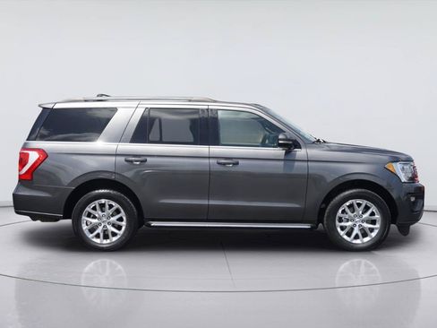 Used 2021 Ford Expedition XLT RWD image 5