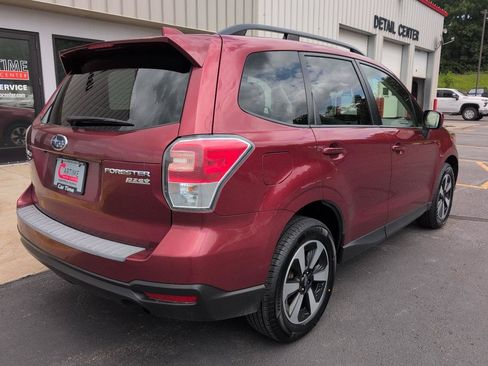 Used 2017 Subaru Forester 2.5i Premium AWD/4WD image 8