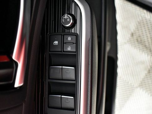 Used 2025 Toyota Sienna XSE w/ XSE Plus Package image 10