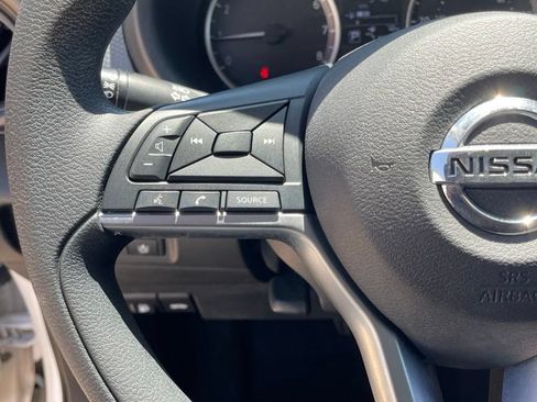 Used 2020 Nissan Kicks S FWD image 14