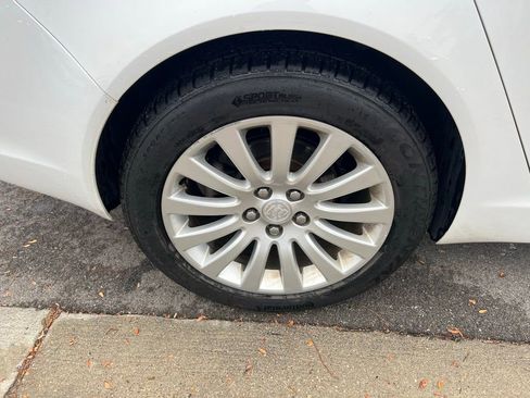 Used 2012 Buick Regal Premium image 10