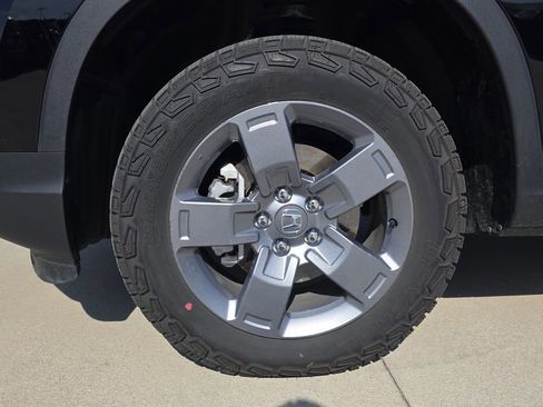 Used 2025 Honda Ridgeline TrailSport image 9
