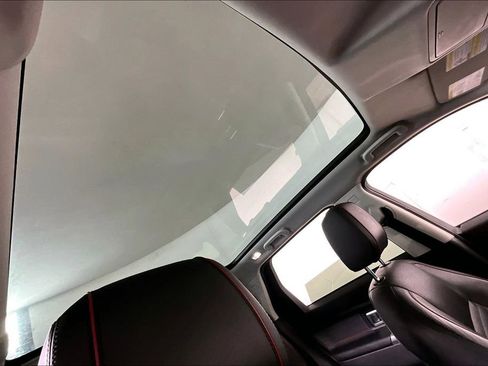 Used 2018 Land Rover Discovery Sport HSE image 22