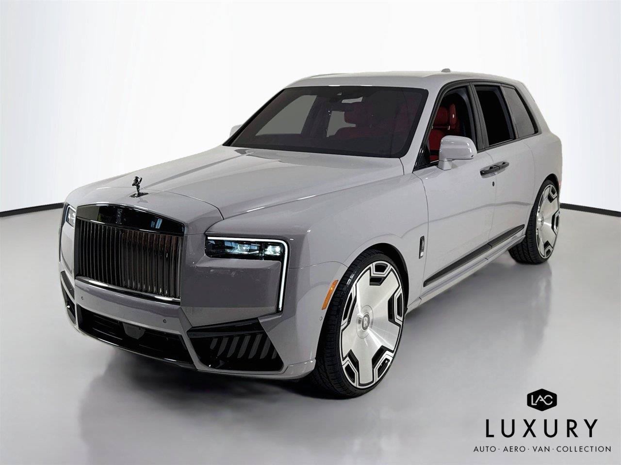 Used 2025 Rolls-Royce Cullinan Black Badge AWD/4WD image 3