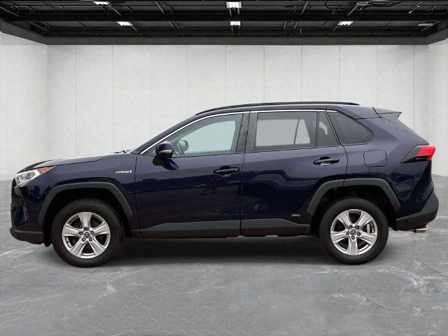 Used 2021 Toyota RAV4 XLE AWD/4WD image 8