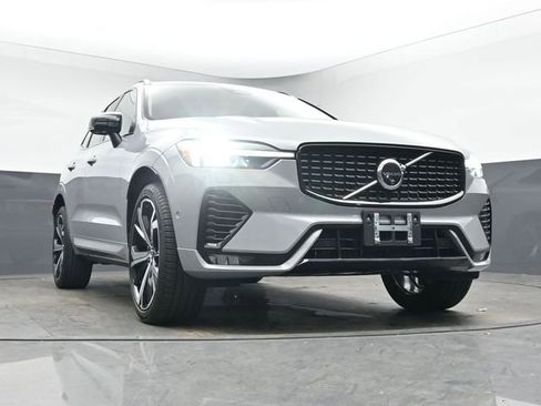 Used 2024 Volvo XC60 B5 Ultimate w/ Climate Package image 39