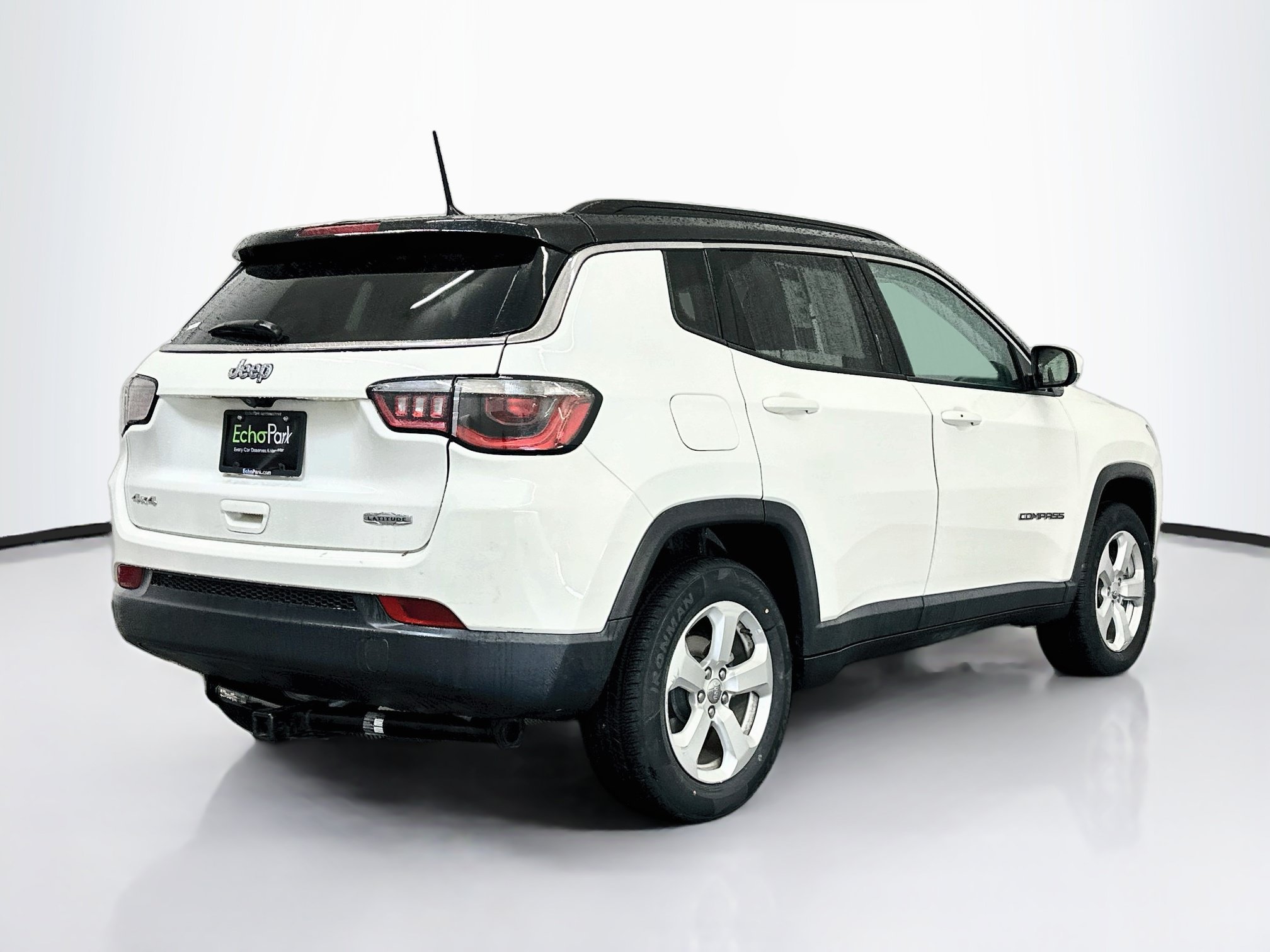 Used 2018 Jeep Compass Latitude AWD/4WD image 9