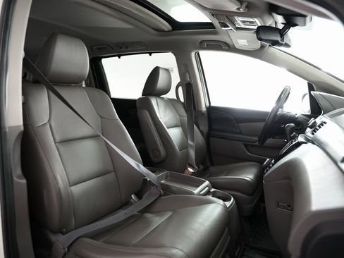Used 2016 Honda Odyssey EX-L image 57