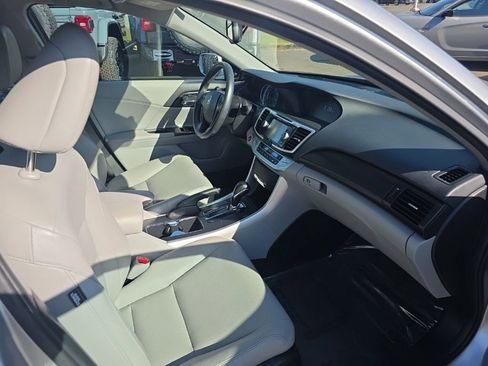 Used 2015 Honda Accord EX-L image 10