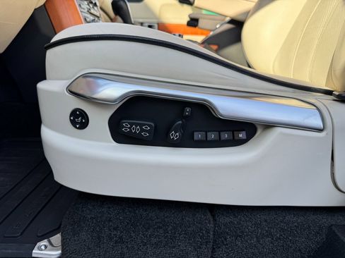 Used 2008 Land Rover Range Rover HSE image 27