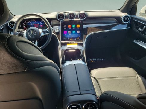 Certified 2026 Mercedes-Benz GLC 300 image 8